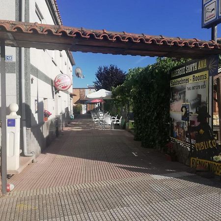 Albergue Santa Ana San Martin del Camino Exterior photo